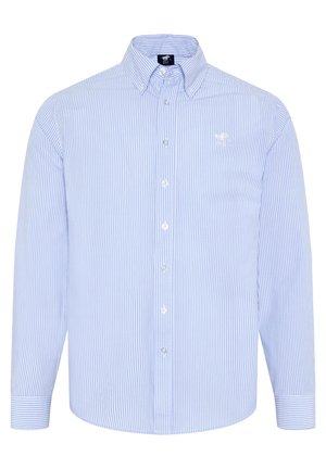 Gestreiftes Langarmhemd in Blau und Weiß mit Kentkragen, ausgestattet mit einer Brusttasche und weißen Knöpfen.
