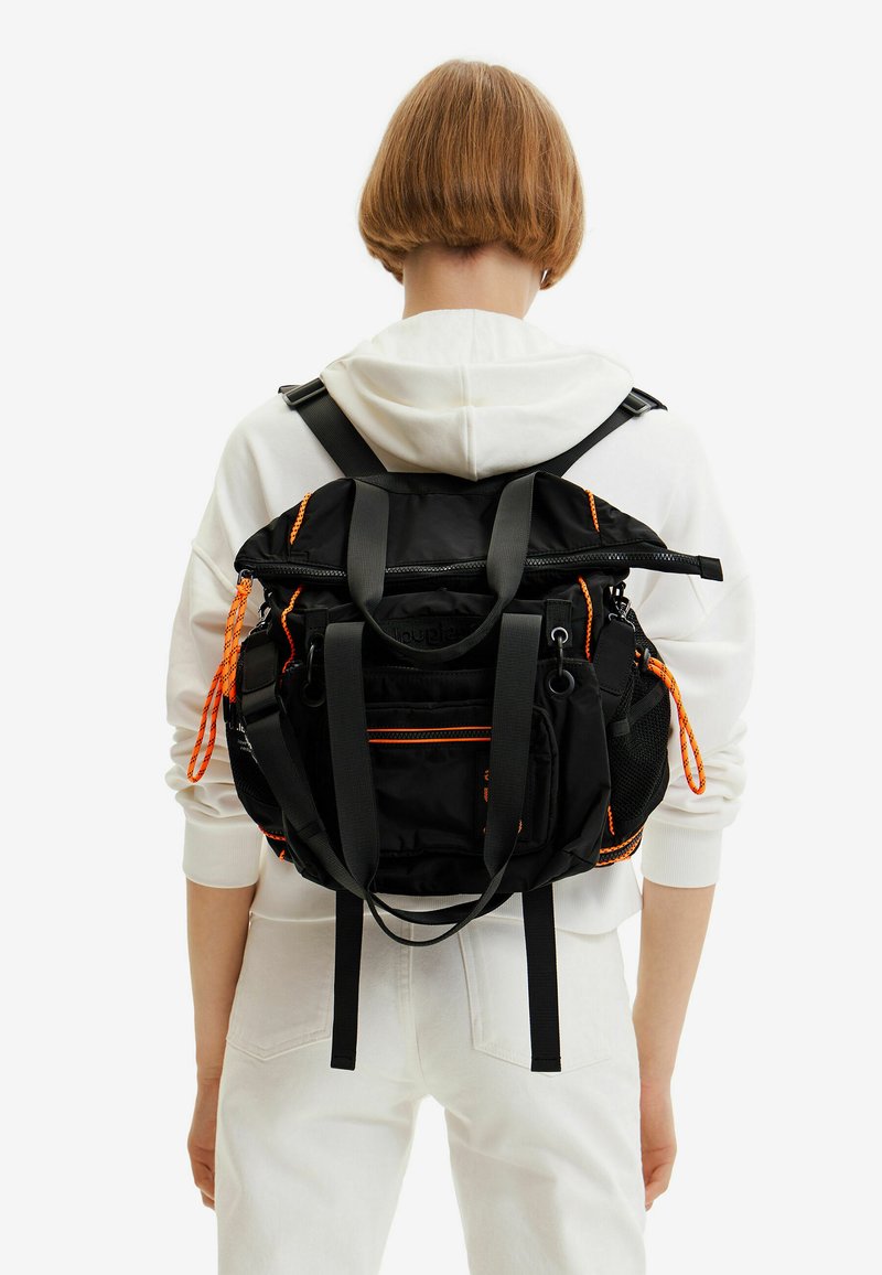 Desigual XL MULTIPOSITION Rucsac black/negru Zalando.ro