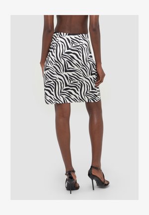 WRSTBHVR, WRSTBHVR SKIRT BLUEBELL SKIRT - Jupe trapèze - black zebra