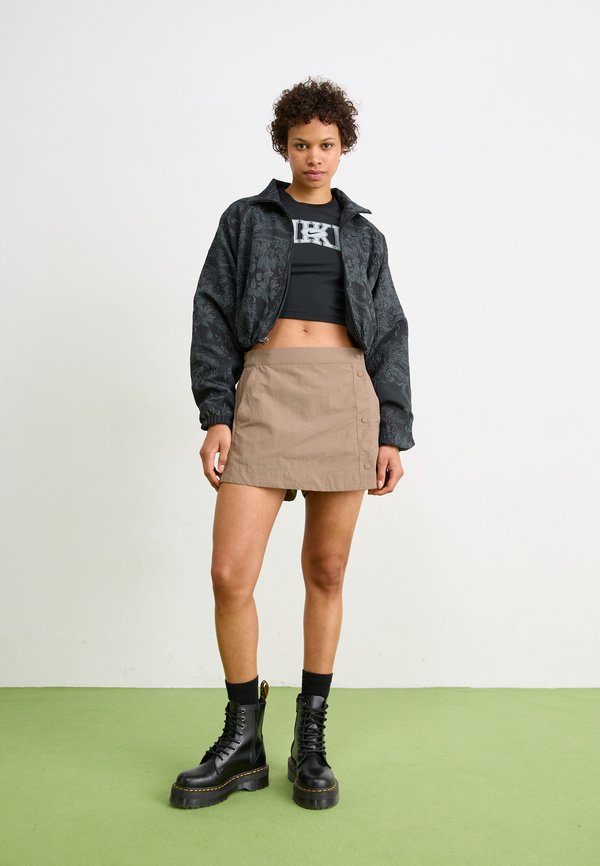 SLIM CROP TEE STREET - Print T-shirt4