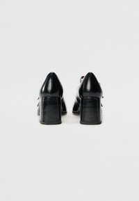 Tamaris Pumps - black