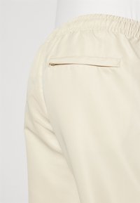 Sergio Tacchini ARPA TRACKSUIT SET - Tepláková súprava - wood ash/black
