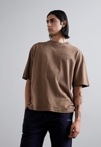 Holzweiler RANGER TEE - T-shirt imprimé - brown