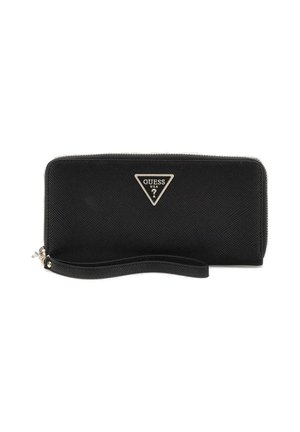 Portefeuille noir texturé avec fermeture à glissière, présentant un logo en argent en forme de triangle de la marque Guess. Comprend une bandoulière pour un transport facile.