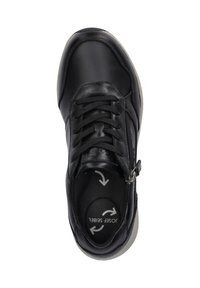 Schwarze Ledersneaker mit runder Form, ausgestattet mit Schnürsenkeln, einem Reißverschluss an der Seite und einer gepolsterten Innensohle mit richtungsweisenden Grafiken.