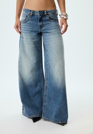 LOW-WAIST WITH STARS  - Wide leg - blue denim