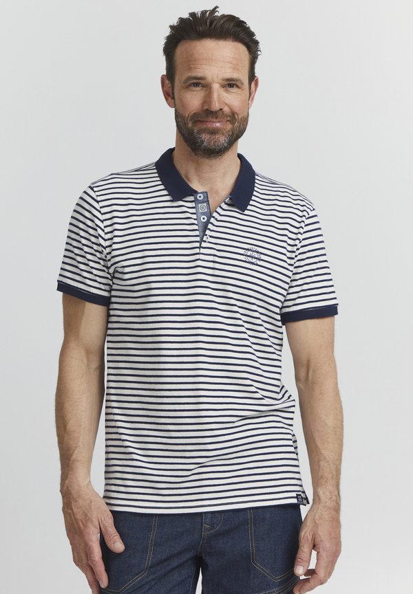 FQCORIN - Polo shirt - cloud dancer