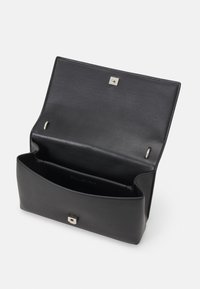 Calvin Klein Jeans SCULPTED FLAP  - Bandolera - black