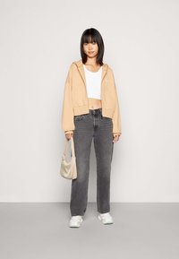 Karl Kani CHEST SIGNATURE ZIP HOODIE - Sweatjakke - light beige