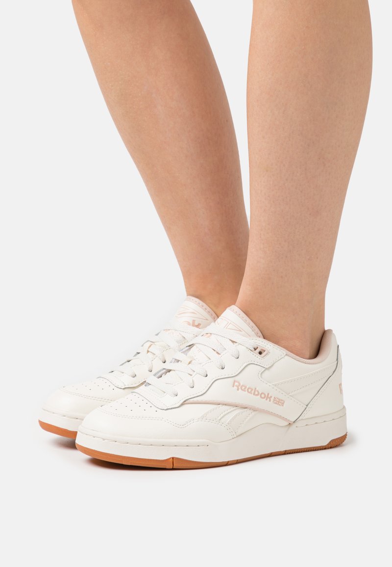 Reebok Classic BB 4000 II Baskets basses vintage chalk/ecru/blanc