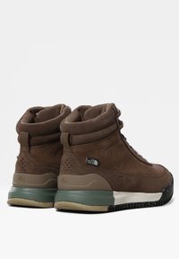 The North Face BACK-TO-BERKELEY III - Zapatillas de senderismo - FOSSIL/GARDENIA WHITE