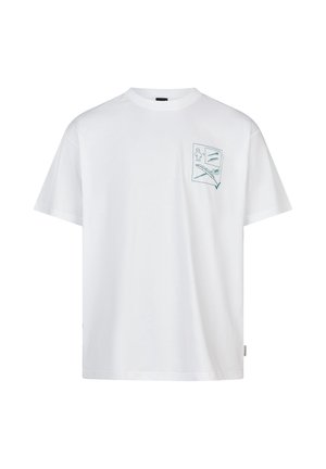 Weißes T-Shirt mit kurzen Ärmeln und einer kleinen türkisfarbenen Zeichnung auf der oberen linken Brust, die Papier mit Werkzeugen und einer kleinen menschlichen Figur ähnelt.