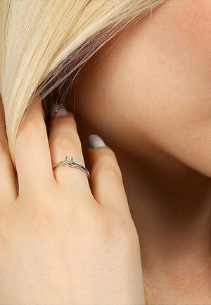 CHRIST Ring - weißgoldfarben