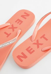 Next JEWELLED BEACH FLIP FLOPS   - Papuci plajă - coral pink