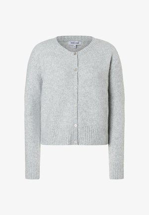 Grijze gebreide cardigan met een ronde hals, mouwen tot aan de pols, geribbelde zoom en een voorzijde met vijf knopen. Zachte textuur en eenvoudig ontwerp.