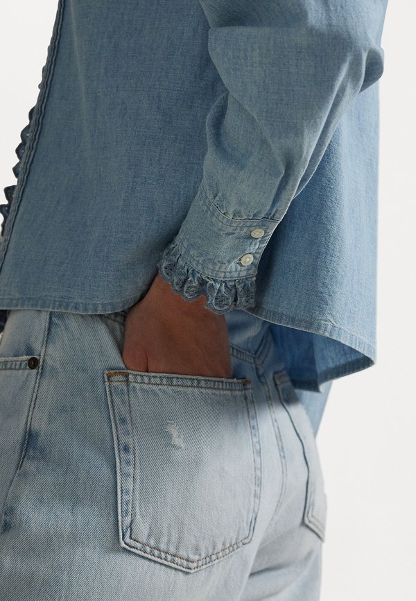 RUFFLE TRIM CHAMBRAY TOP - Button-down blouse - chambray3