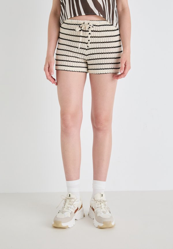 Shorts - stripe