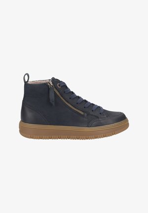 Baskets montantes bleu marine en cuir, dotées d'une semelle en caoutchouc beige, de lacets bleus et d'une fermeture éclair décorative sur le côté avec des finitions dorées.
