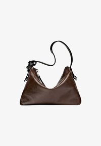 Selezionato, dark brown