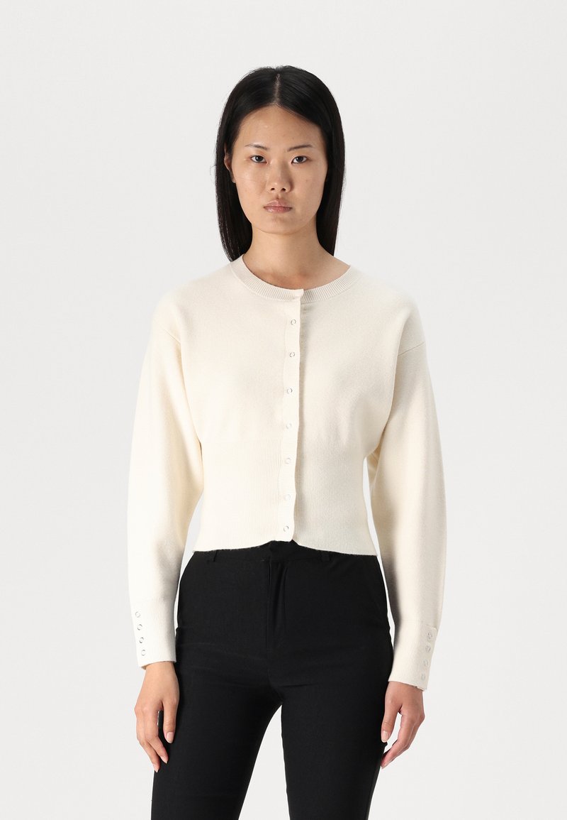 Gina Tricot CARDIGAN - Cardigan - gardenia
