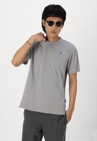 G-STAR NIFOUS - Tricou basic - sharkskin