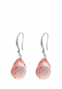 Pendientes en forma de lágrima facetada en color rosa con ganchos en tono plateado, que exhiben un acabado pulido y una textura reflectante. El color apagado realza la elegancia.