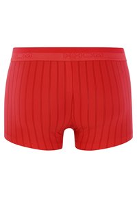 Červené boxerky s vertikálním žebrovaným vzorem, elastický pás značky F-HOM a přiléhavý design s délkou ke středu stehna.