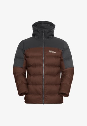 Braune und dunkelgraue gesteppte Jacke mit Kapuze, voller Frontreißverschluss und Jack Wolfskin-Logo auf der Brust.