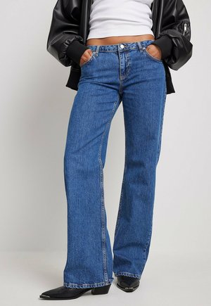 Flared jeans - mid blue