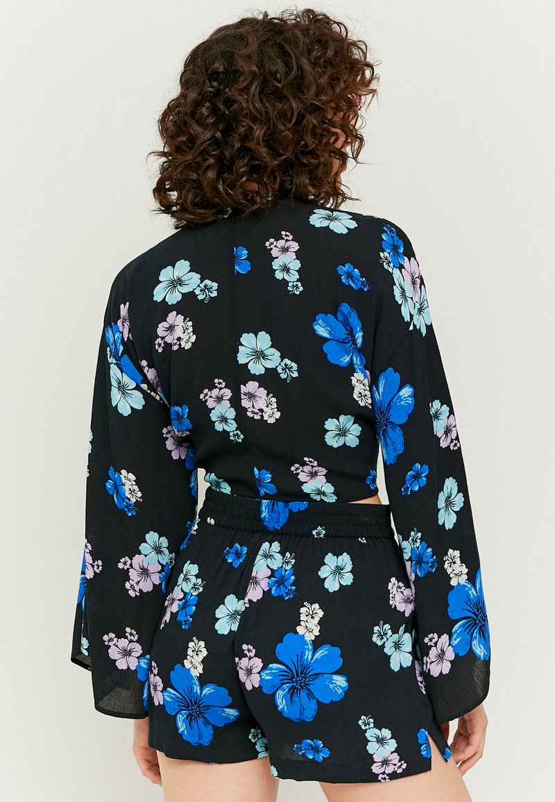 Damen Leichte Jacken | TALLY WEiJL KURZE BEDRUCKTE KIMONO Leichte Jacke blue/blau - QQ85651 Damen Leichte Jacken | TALLY WEiJL KURZE BEDRUCKTE KIMONO Leichte Jacke blue/blau - QQ85651