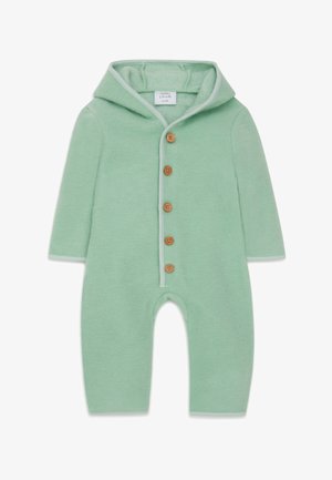 Groene fleece onesie met een capuchon, voorzien van houten knopen aan de voorkant, lange mouwen en zachte, gestructureerde stof.