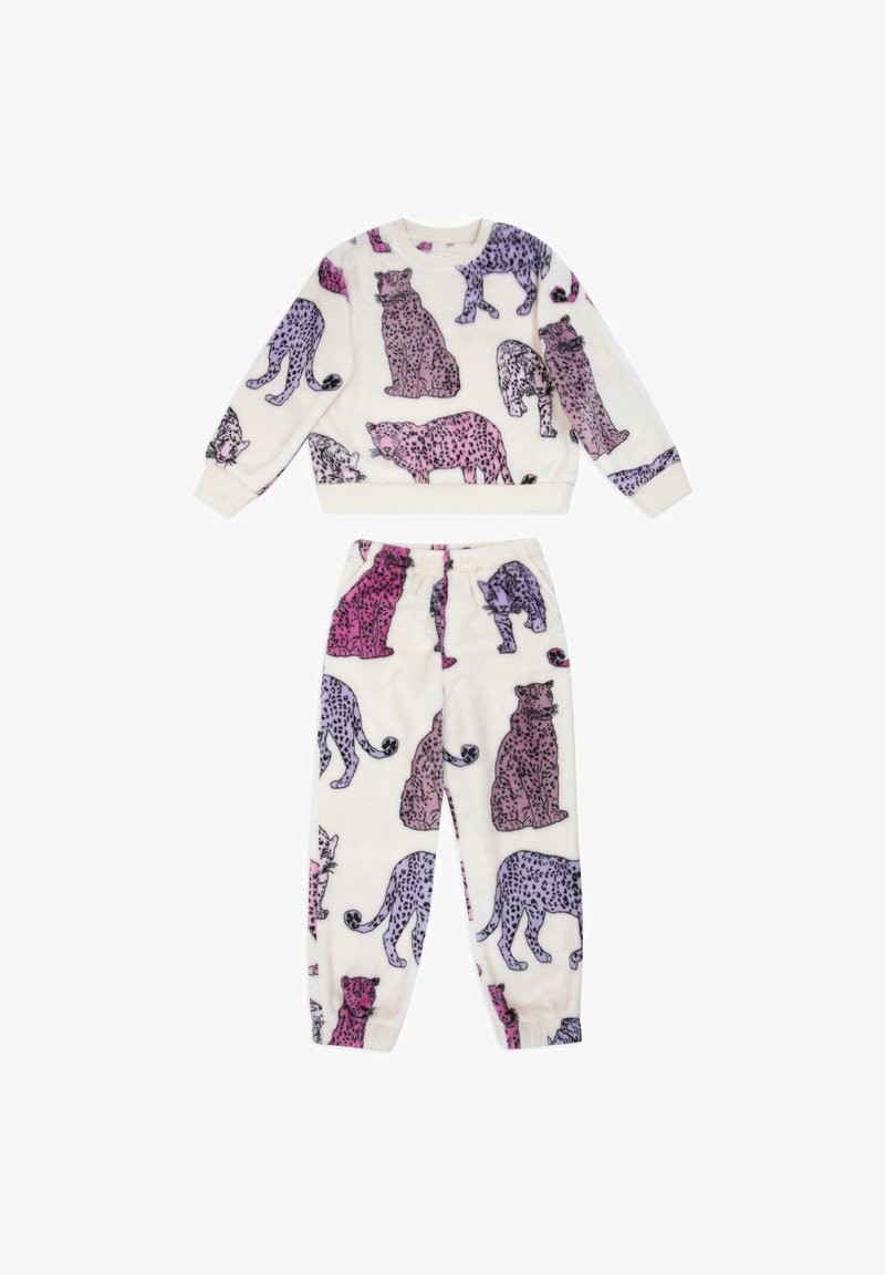 Conjunto de loungewear de felpa con un fondo blanco y coloridos patrones de gatos en tonos morados y rosas, que incluyen diversas poses. Puños y cintura elásticos.