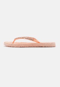 Unselected, soft coral