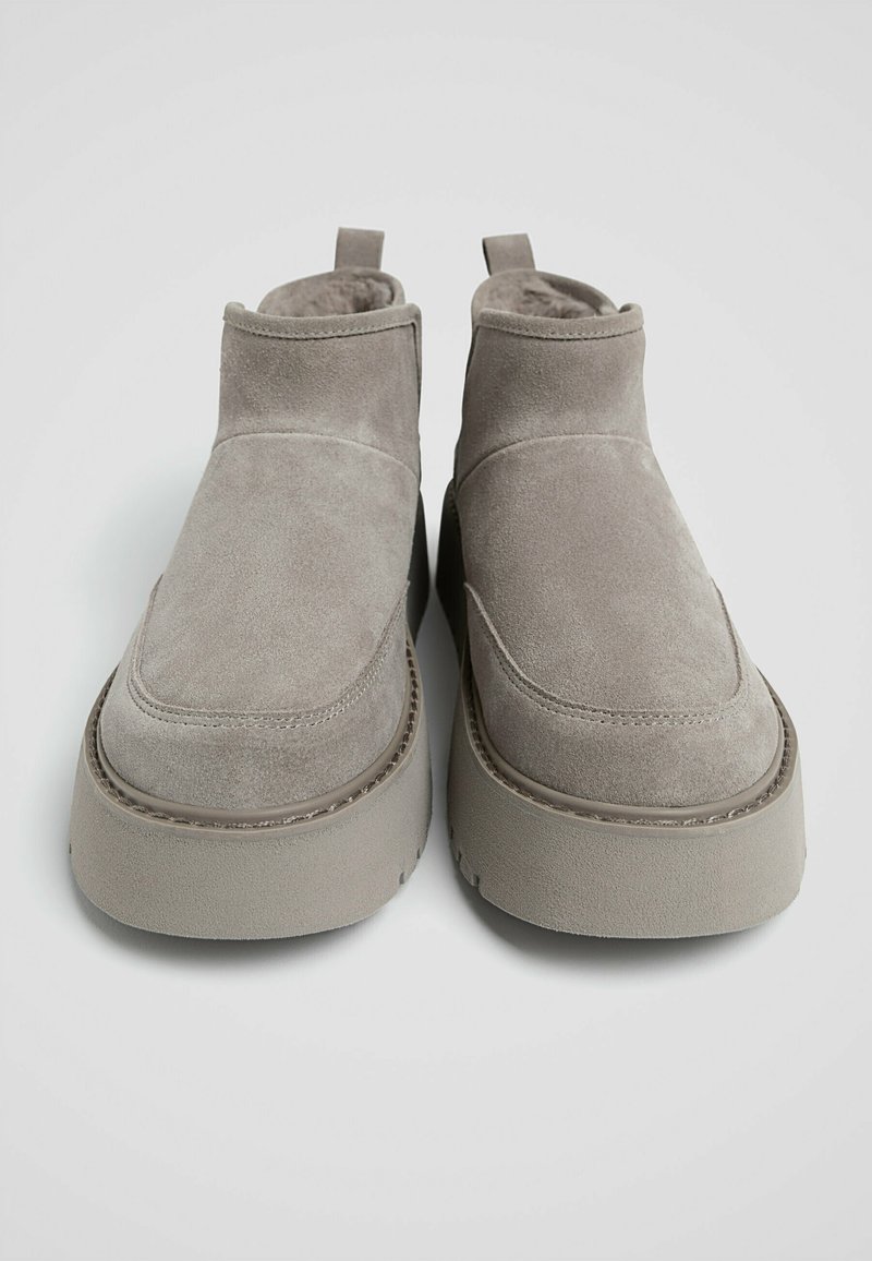 Stradivarius Platform ankle boots grey Zalando