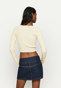 Bershka V-NECK - SWEATER  - Jumper - beige
