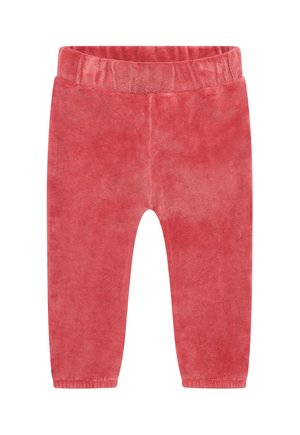 Zachte koraalroze babybroekjes met elastische tailleband en boorden, gemaakt van fluweelachtige stof, afgebeeld op een witte achtergrond.