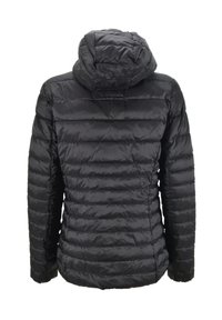 Giacca a vento nera con cappuccio, caratterizzata da sezioni trapuntate orizzontali, una superficie liscia e lucida, e polsini elasticizzati.