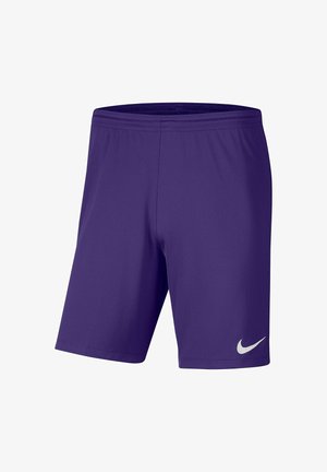 Lilla træningsshorts lavet af letvægtsstof, med en elastisk talje og et sølvfarvet Nike-logo på nederste højre hjørne.