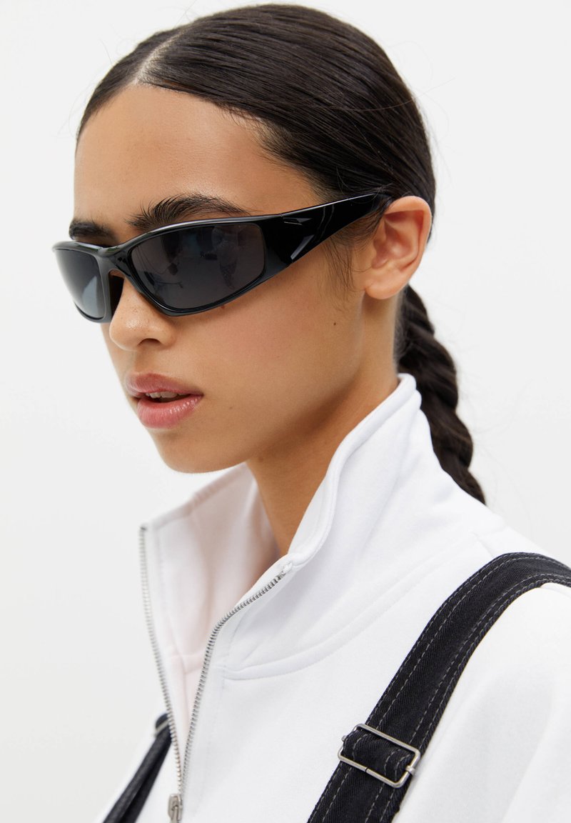 pull and bear occhiali