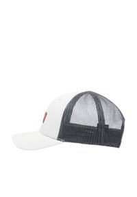 Weißer Cap mit grauem Netzrücken, geradem Schirm und kleinem Lederlogo-Patch auf der Vorderseite. Strukturierter Stoff und atmungsaktives Design.