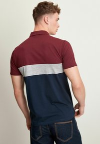 Next CHEST BLOCK - Polokošeľa - red
