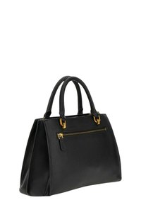 Borsa a mano in pelle nera con design strutturato, doppio manico e hardware dorato. Presenta una tasca con zip sul davanti per maggiore spazio di stoccaggio.