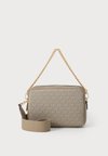 BRYANT CAMERA XBODY - Sac bandoulière - birch
