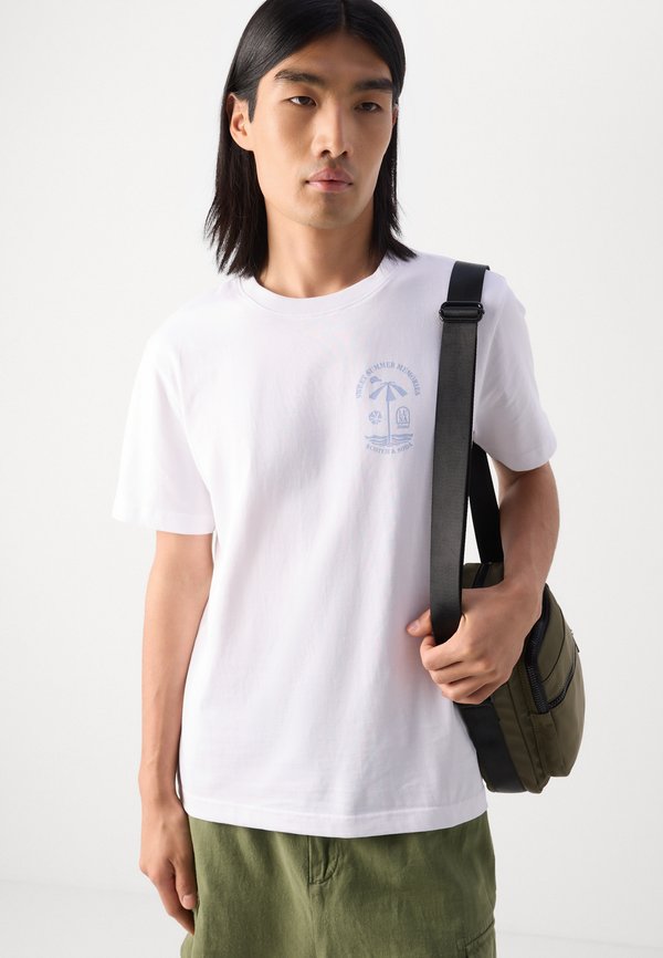 REGULAR FIT LEFT CHEST LOGO - Print T-shirt2