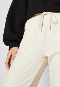 aerie TWIST SEAM JOGGER - Παντελόνι φόρμας - toasted coconut