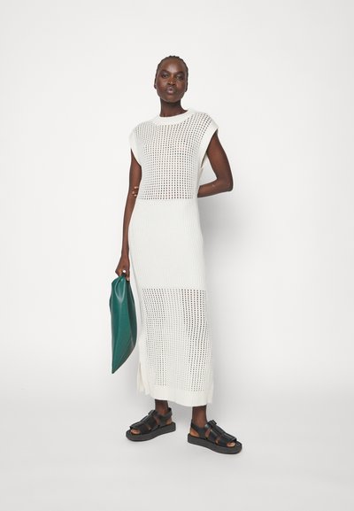Holzweiler SOLANGE CROCHET DRESS - Pulóverruha - ecru
