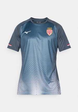 Szary sportowy t-shirt z krótkim rękawem o gradientowym wzorze, z delikatnym falistym motywem, logo drużyny na piersi oraz kontrastowymi akcentami na rękawach.