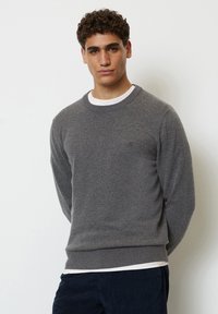 Marc O'Polo RUNDHALS REGULAR AUS SOFTEM - Strickpullover - graphite grey melange