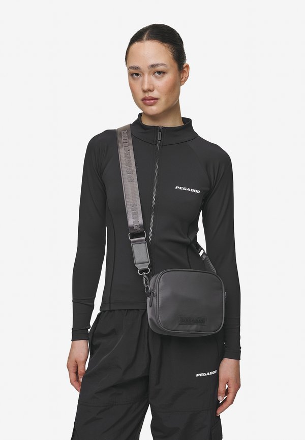 LOGO PATCH SHOULDER STRAP BAG UNISEX - Cross body bag - anthracite4