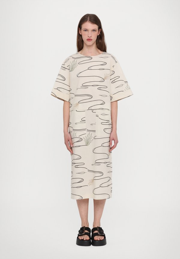 CARMINE - Freizeitkleid - sand